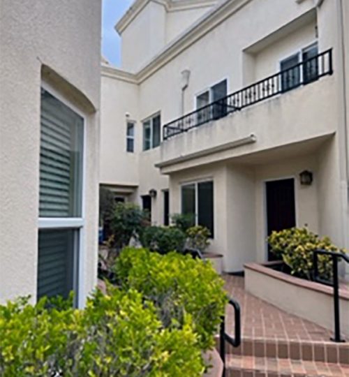 PROPERTIES ACROSS EVERY BUDGET: Oswega Townhouse, Pasadena.