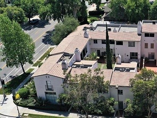 UNIQUE AND MEMORABLE: Meridian Court, Pasadena