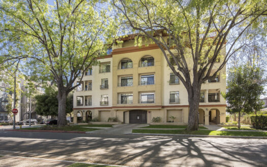 Featured Image_748 Locust