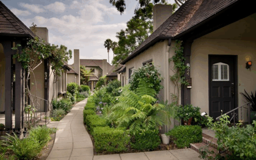 Featured Image_Living Well in Greater Pasadena: Hidden Courtyards